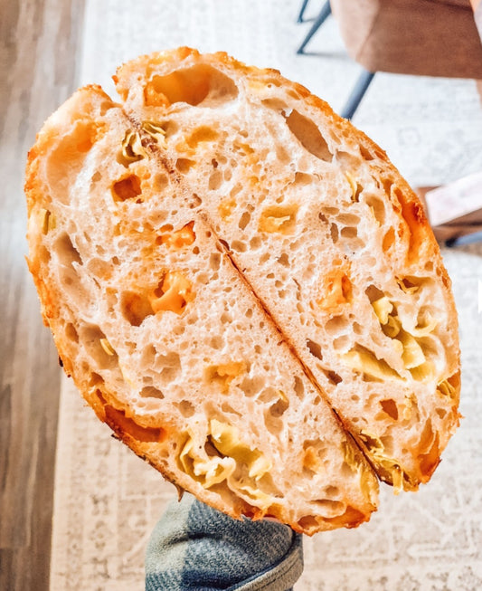 Cheddar & Pepperoncini Boule