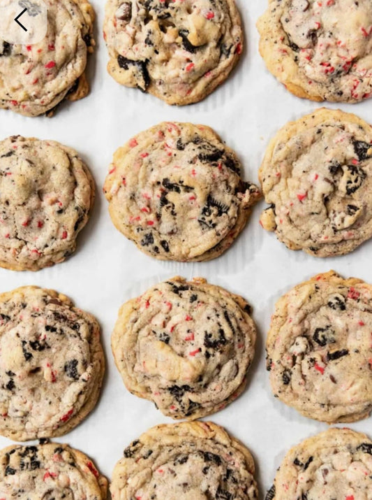 Peppermint Chocolate Chip Sourdough Cookies